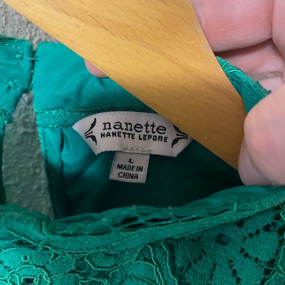 Nanette Lepore Vibrant Green Lace Blouse - Picture 3 of 4